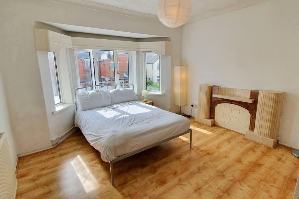 Free Parking-Central Location Cardiff Esterno foto